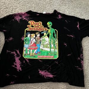 Graphic Shirt - Black and Pink